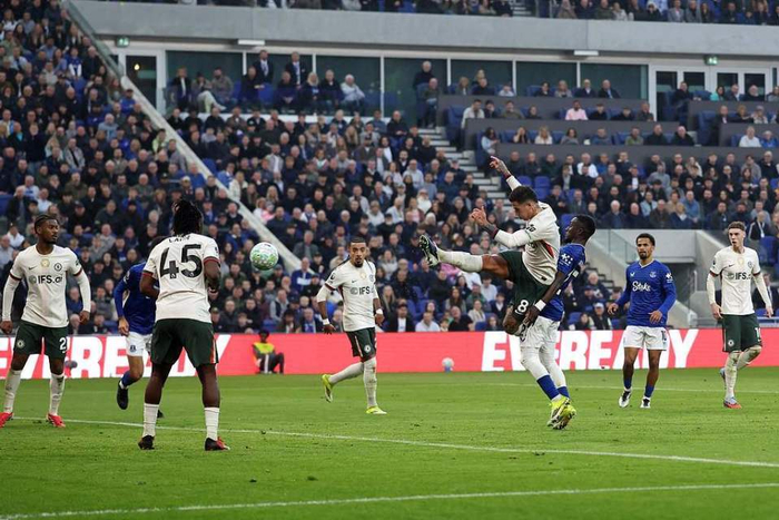 恩佐转会皇马遭拒切尔西陷财务危机恩佐未来悬