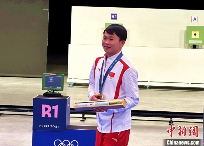 谢瑜巴黎奥运夺金 赵雨青：姜冉馨李雪输在“一