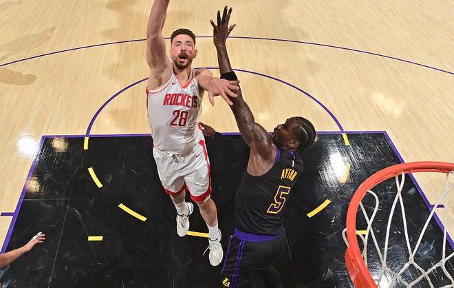 火箭客场告负系列赛0-2湖人申京数据亮眼却难救